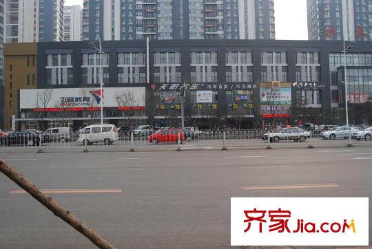 大學(xué)經(jīng)典周邊配套-門市店