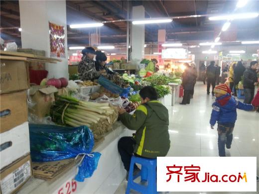 遠(yuǎn)大花園榮信農(nóng)貿(mào)市場實(shí)景（2014-02-19）