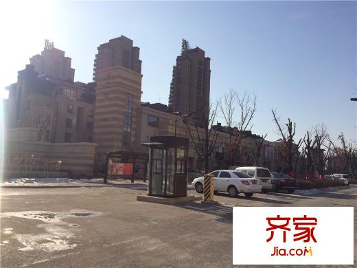 亞泰城項目南側(cè)停車場（2015-12-06）