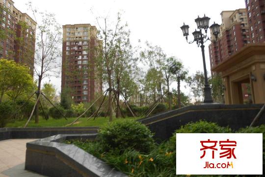 金輝?天鵝灣項(xiàng)目實(shí)景（2015-8-25）