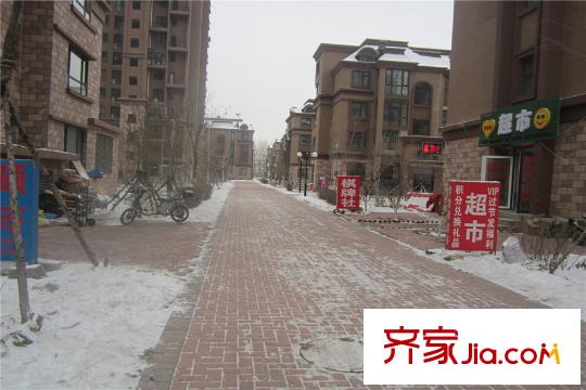 美麟閣周邊配套園區(qū)內(nèi)超市