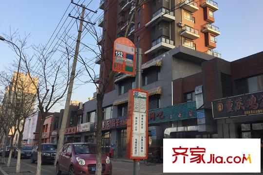 城建南郡周邊配套公交車站