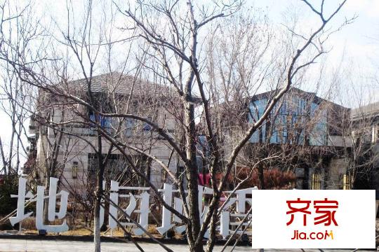 綠地?海域香庭項目標(biāo)志實景（2015-3-18）