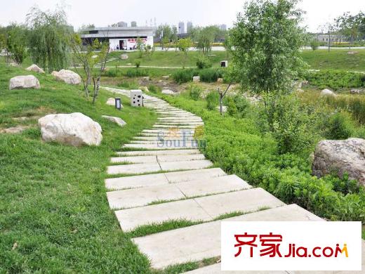 隆河谷二期白塔公園