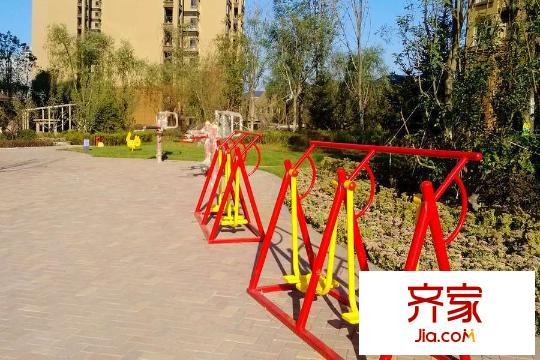 榮盛?紫提東郡園區(qū)一角（2015-9-18）