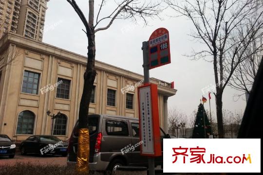 伯爵源筑周邊配套-公交車