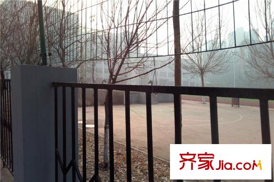 恒潤?怡沁園周邊配套-附近學校