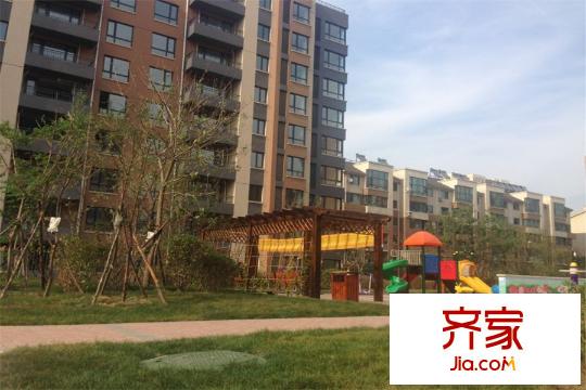 中房上東花墅園區(qū)內(nèi)部（2015-9-18）
