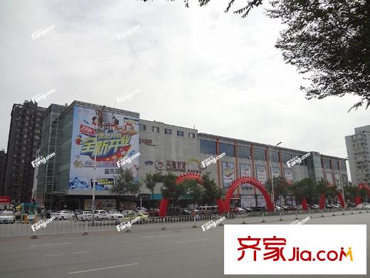 中房上東花墅周邊配套-興隆百貨