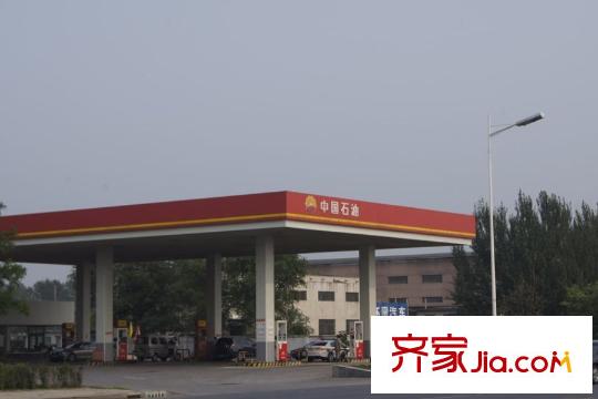 國(guó)御溫泉度假小鎮(zhèn)周邊配套-加油站