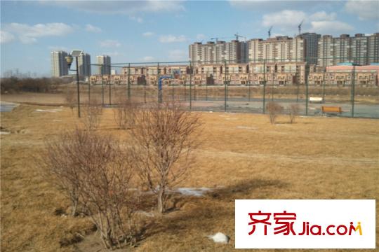 三隆熙湖楓景周邊配套-附近籃球場(chǎng)