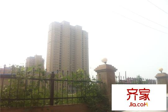 特變?水木融城最新工程進(jìn)度（2015-9-15）
