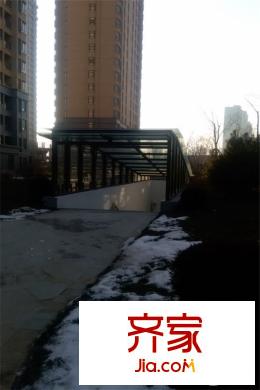 三盛頤景藍(lán)灣地下車庫(kù)入口（2015-12-8）