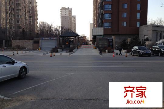 萬科金域藍(lán)灣西門（2015-12-18）