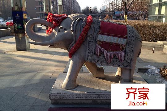 萬科金域藍(lán)灣園區(qū)雕塑（2015-12-18）