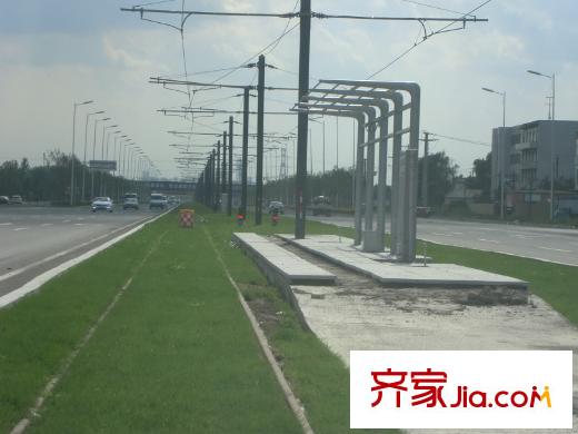 天潔?華爾街廣場周邊配套輕軌站