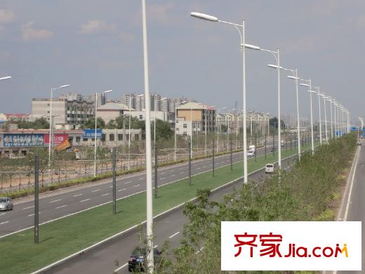 天潔?華爾街廣場(chǎng)周邊配套輕軌