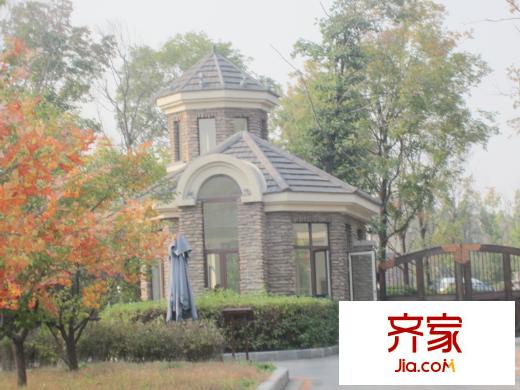 保利十二橡樹莊園門衛(wèi)室（2013-09-10）