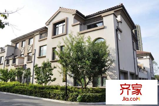 隆河谷一期別墅實景(2015-8-27)