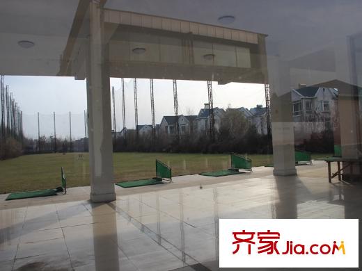 聽(tīng)雨觀瀾高爾夫連球場(chǎng)