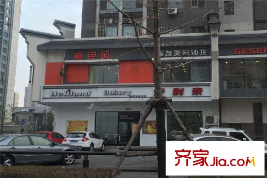 世家公館周邊配套-面包店