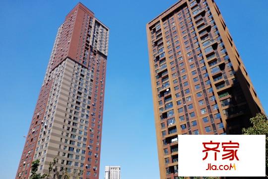 萬(wàn)科明天廣場(chǎng)一期園區(qū)高層（2015-09-07）