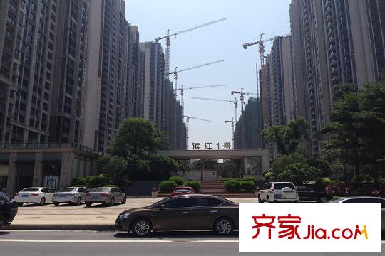 濱江1號(hào)百米樓距