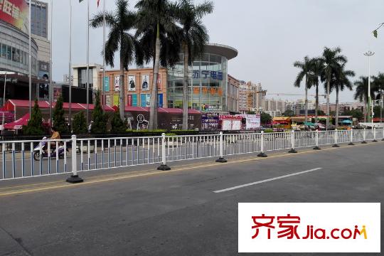 碧桂園?華府（龍江）周邊商業(yè)配套1