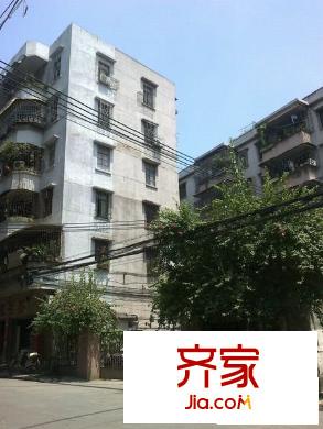 南?；S宿舍樓外景圖 