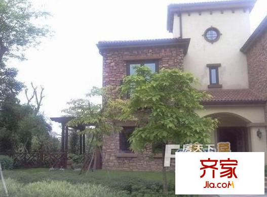 深業(yè)云東海別墅外景圖