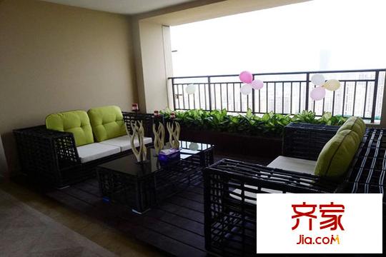 龍光天湖華府32層空中花園休閑區(qū)2015-08-03