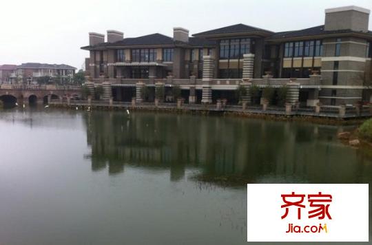 深業(yè)云東海別墅外景圖