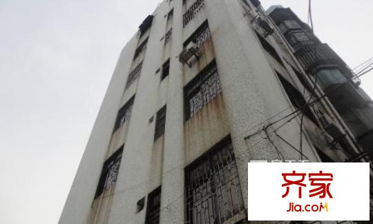 桂華中學(xué)教師村外景圖
