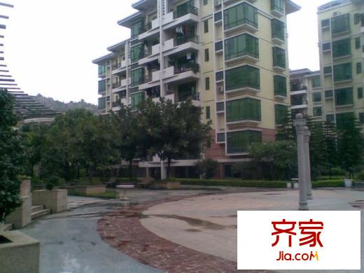 星照人家花園外景圖 