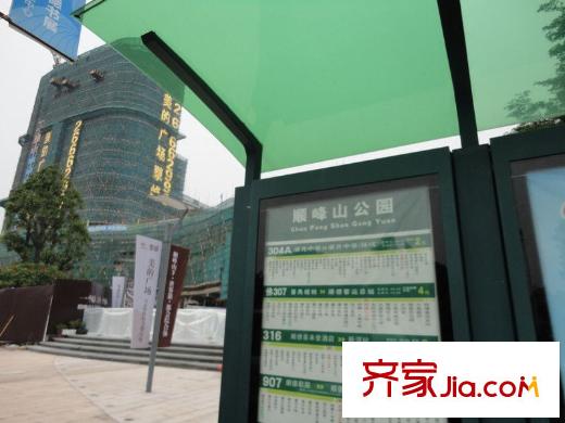 金地天璽公交站牌