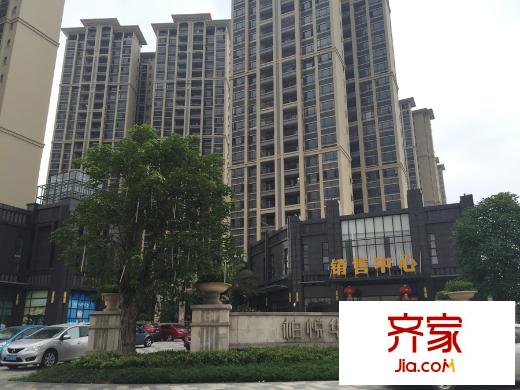 柏悅?cè)A府小區(qū)外立面（2015.5.17）