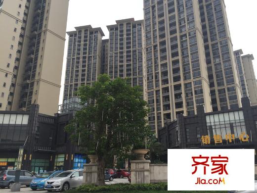 柏悅?cè)A府小區(qū)外立面（2015.5.17）