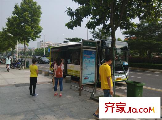西山上筑樂購公交站