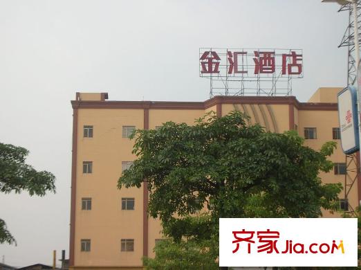 怡翠世嘉花園馬路對(duì)面酒店