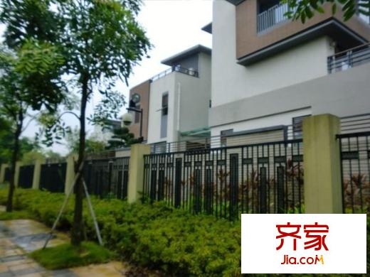 依云水岸別墅外景圖 