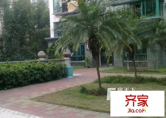 環(huán)湖花園別墅外景圖
