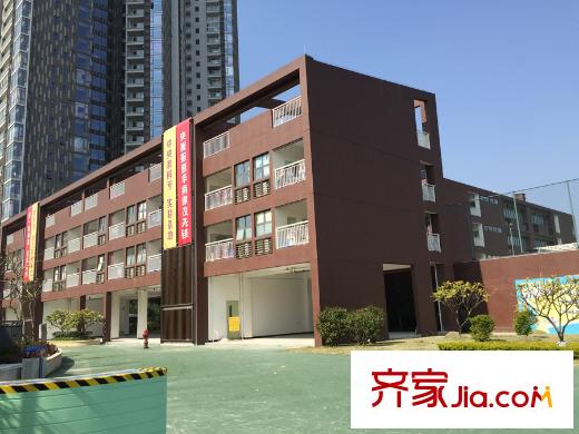 頤和盛世距離小區(qū)30米的頤和實(shí)驗(yàn)小學(xué)