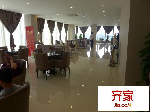 地鐵金融城實(shí)景圖銷售中心