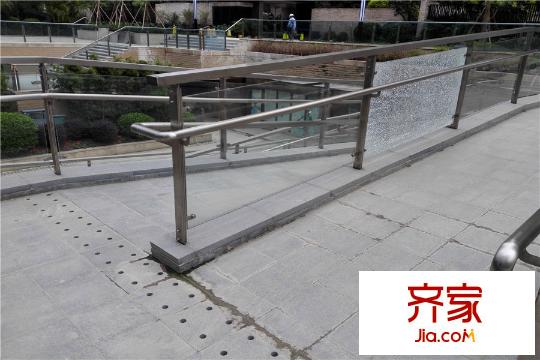 保利西雅圖小區(qū)園林實(shí)景（2015-10-30）