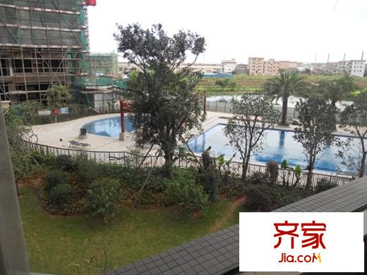 長信銀灣小區(qū)實(shí)景2013-07-16