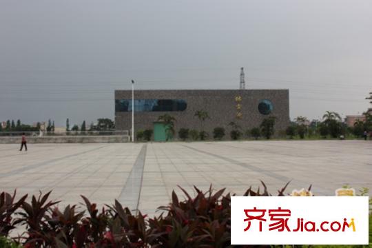 豪景新城周邊200米官窯文化廣場(chǎng)