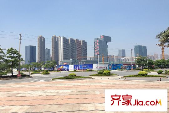 濱江1號(hào)從銷售中心遙望萬達(dá)商圈