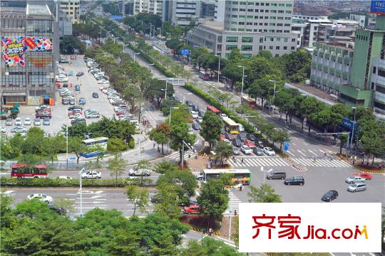 南海星匯云錦凱德廣場旁十字路口