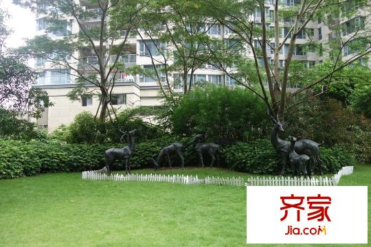 盛天東郡|天禧園林草地（2015-9）