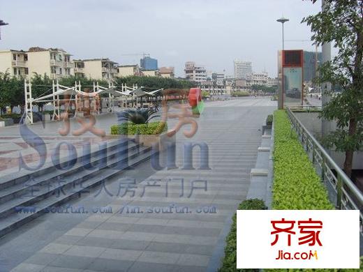 邕江時(shí)代廣場(chǎng)